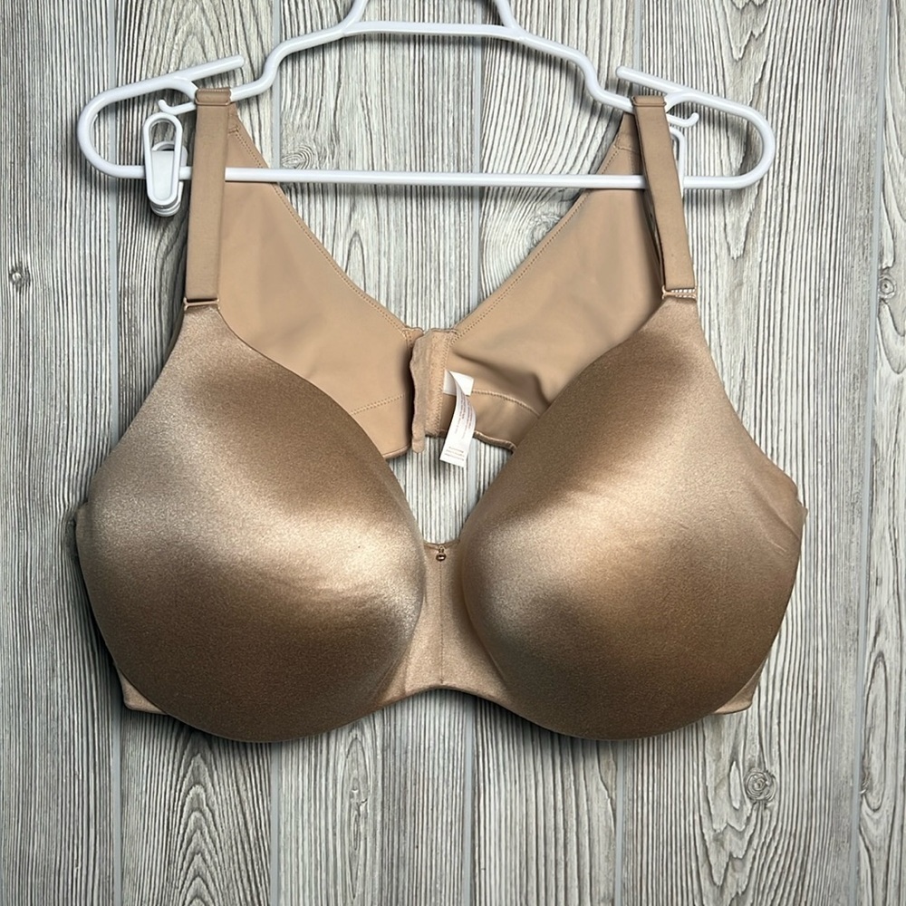 Women’s Cacique bra tan Size 48 DDD